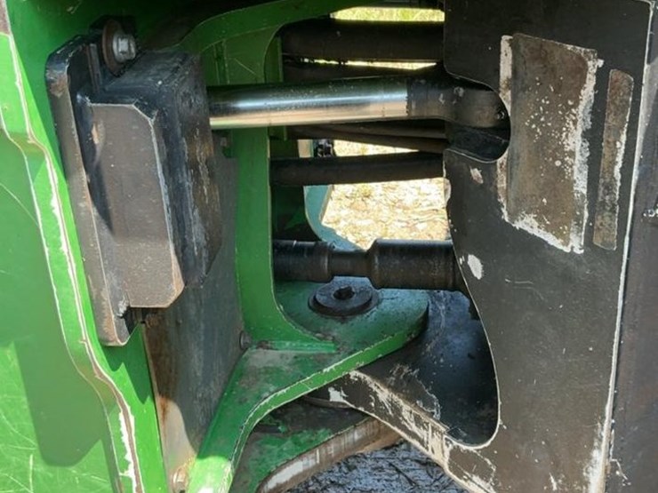 2013-deere-843k-image-34