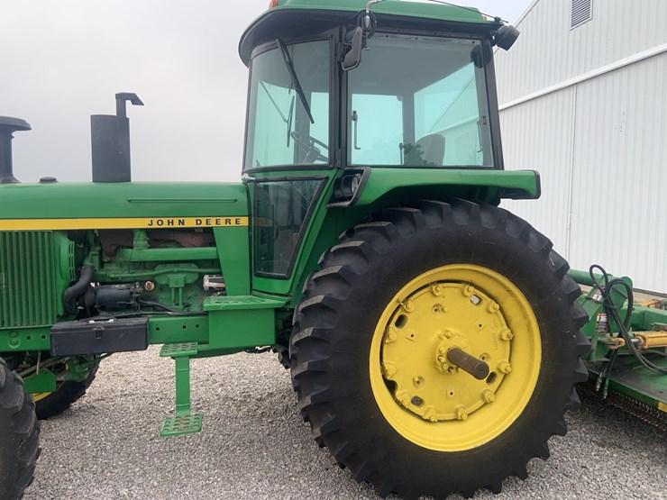 1977-john-deere-4230-image-6