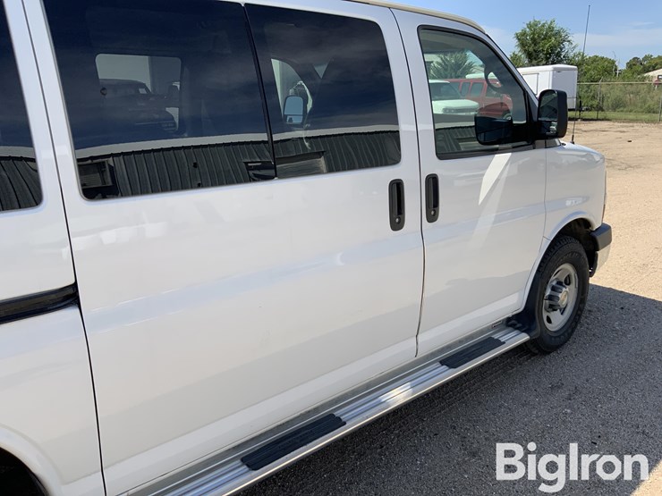 2010-chevrolet-express-g3500-image-14