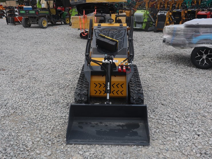 #1392-•-walk-behind-track-loader---ssl60-image-8