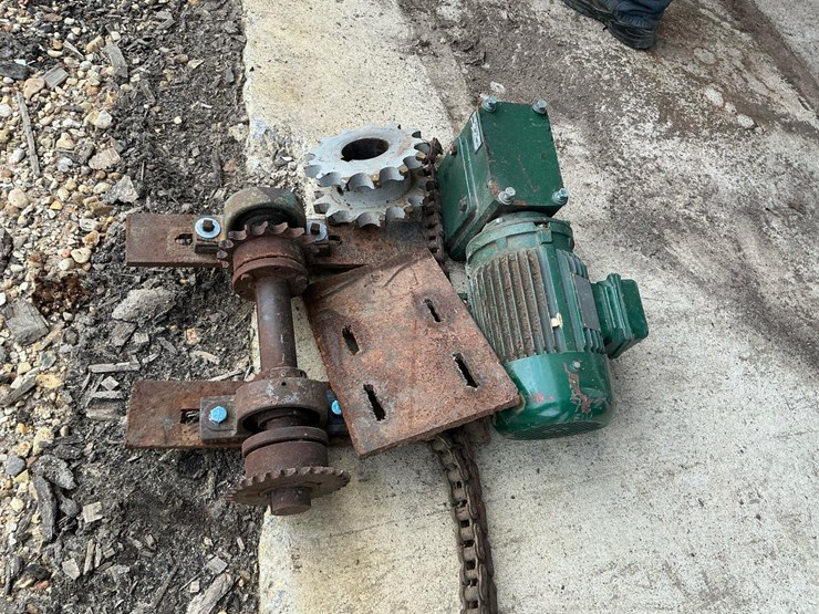 #161-•-speed-reducer-and-parts-image-1