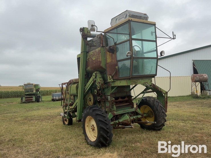 1951-john-deere-55-image-3