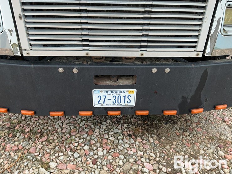 1992-freightliner-fld120-image-11