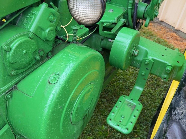 john-deere-520-image-36