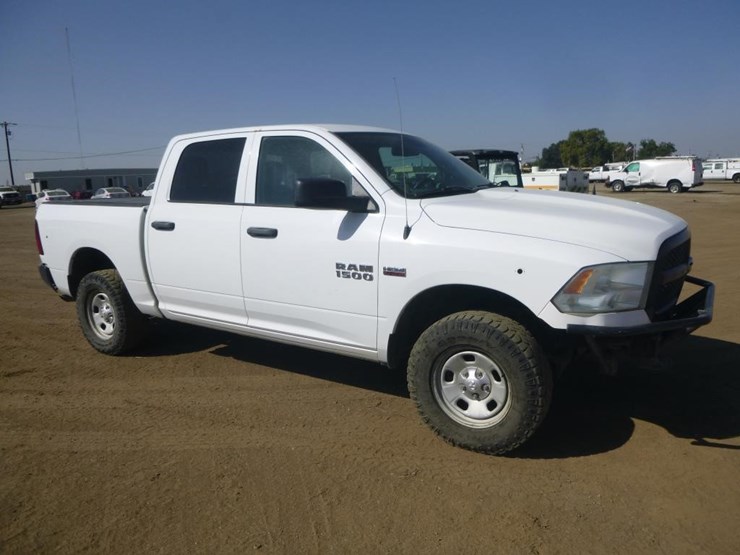 2016-dodge-1500-image-3