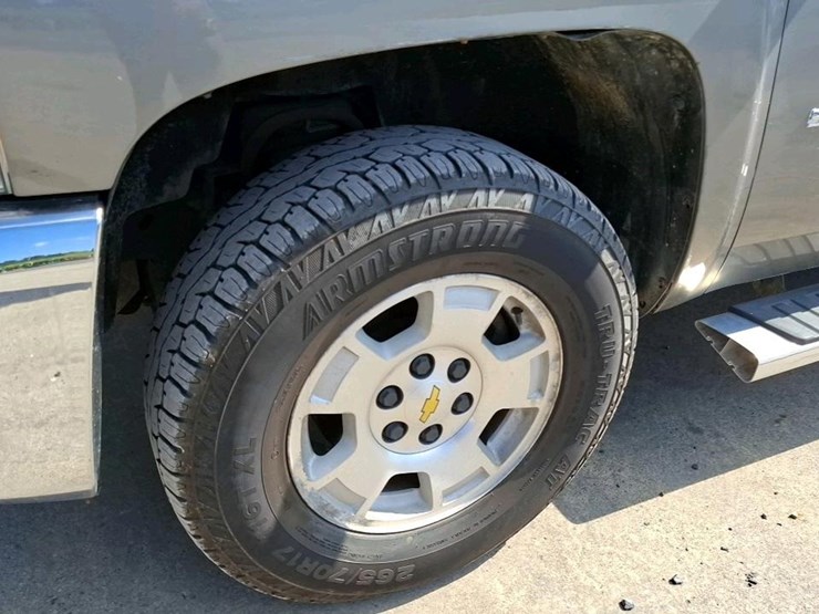 2013-chevrolet-1500-image-21