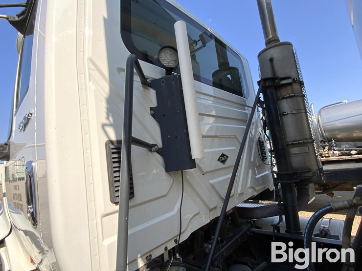 2012-international-prostar-image-11