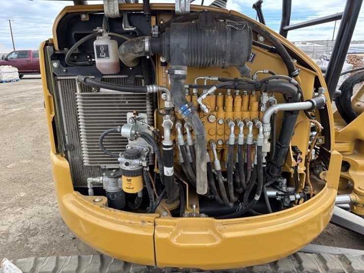 2015-caterpillar-303e-hydraulic-excavator-image-37
