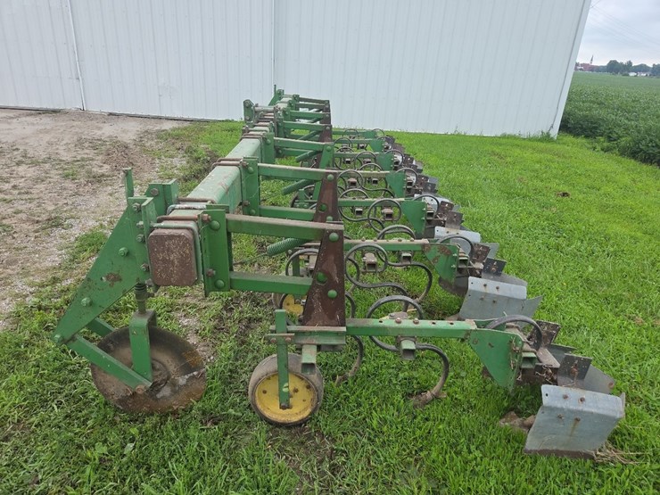 john-deere-6-image-11