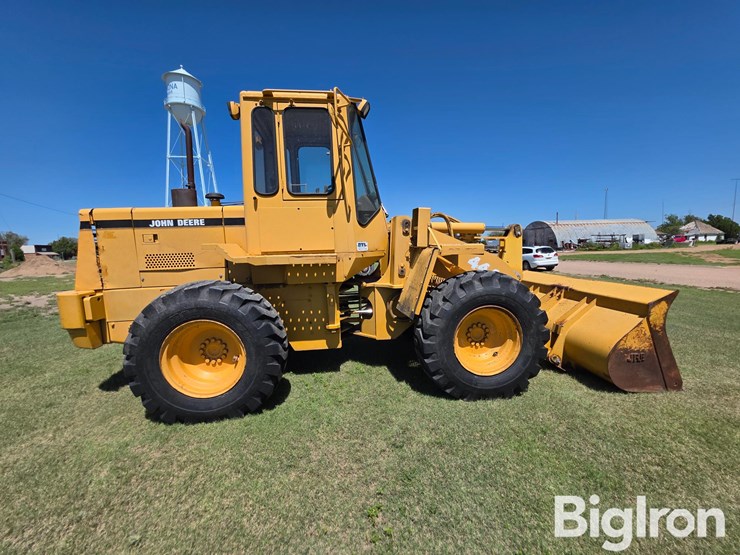 deere-444g-image-4