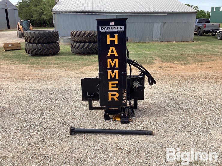 danuser-sm40-skid-steer-post-driver-image-6