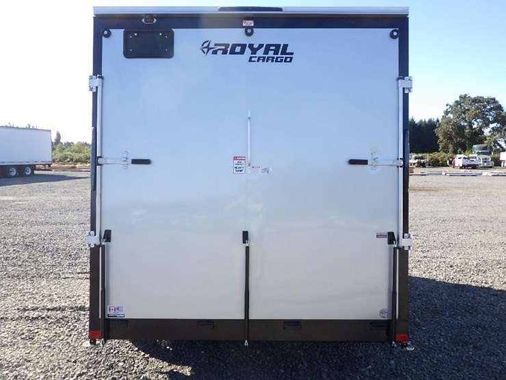 2027-royal-lcht35-7.516v-86-t/a-enclosed-trailer-image-4