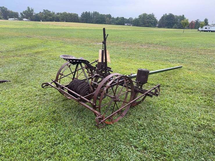 john-deere-two-row-planter-image-5