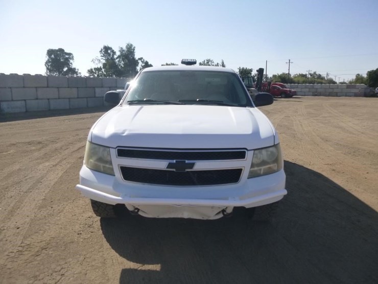 2009-chevrolet-tahoe-image-15