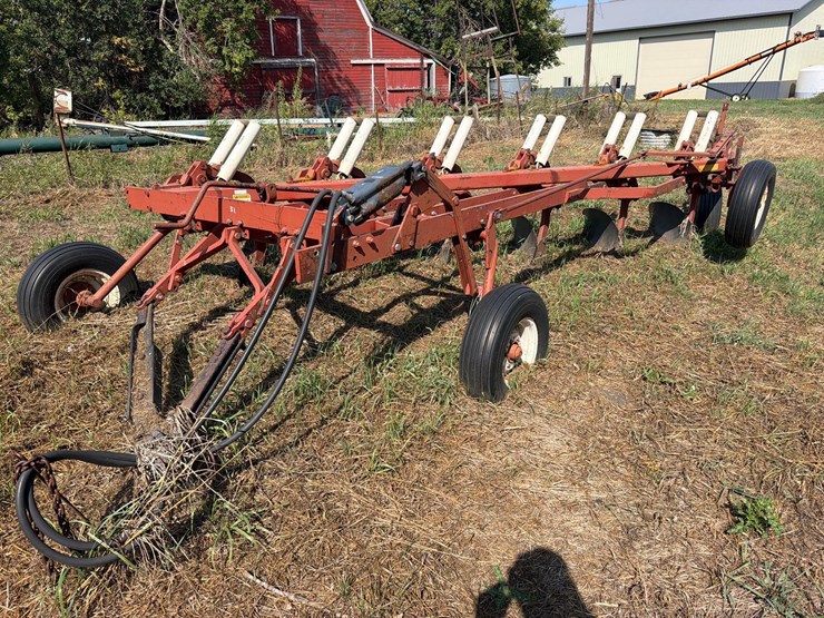 770-international-plow-image-1