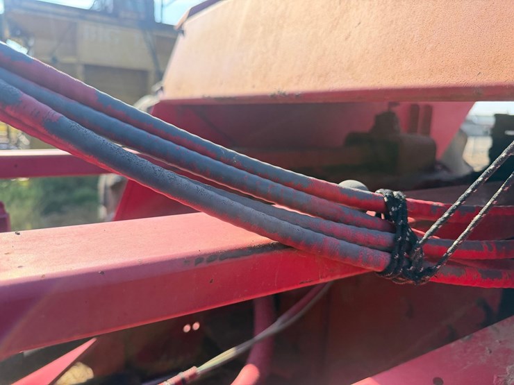 1983-massey-ferguson-4880-image-28