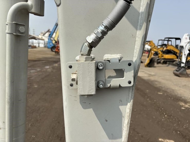 2026-takeuchi-tb235-2-image-16
