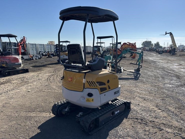 2026-me20-hydraulic-excavator-image-3
