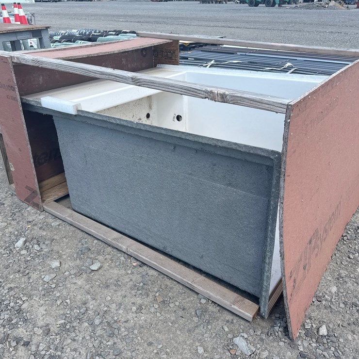 #4379 • Unused Shower & Tub Insert INV# 48117