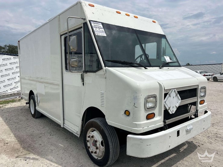 2000-freightliner-mt45-image-2