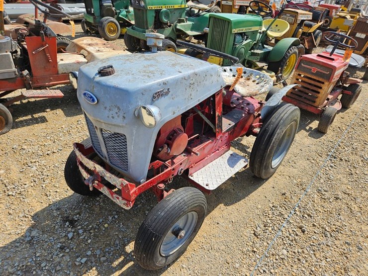 ford-tractor-image-1