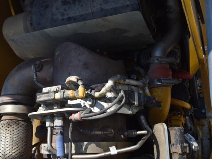 2015-deere-410k-image-46