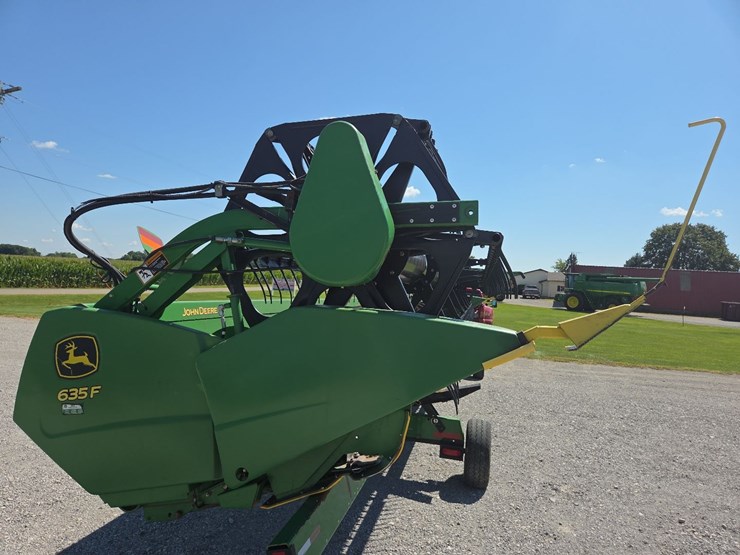 john-deere-635f-image-31