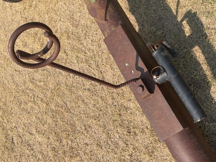 john-deere-12-image-10