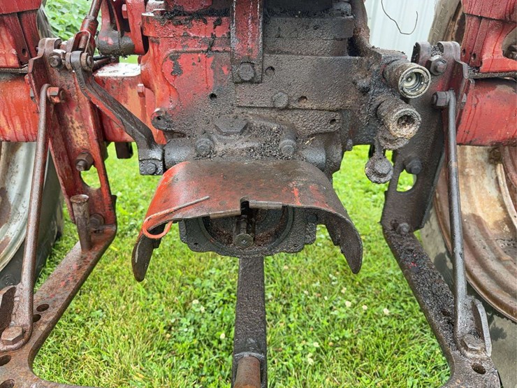 farmall-504-image-30