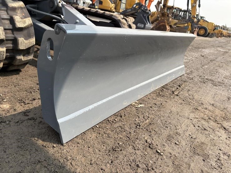 2026-takeuchi-tb235-2-image-10