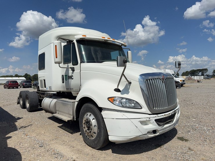 2015-international-prostar-image-2