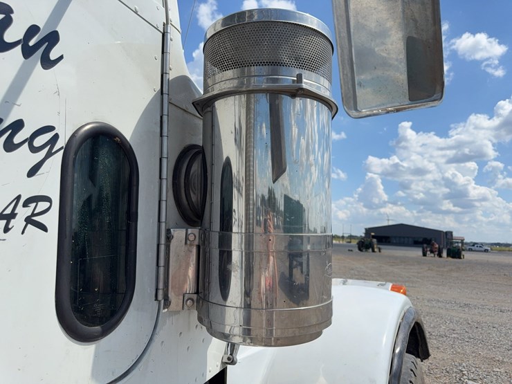 1996-peterbilt-357-image-50