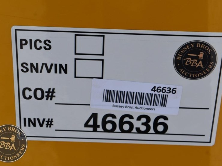 2020-deere-26g-image-59