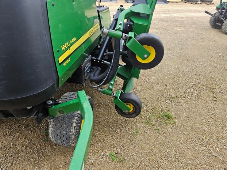 john-deere-1600-turbo-image-24
