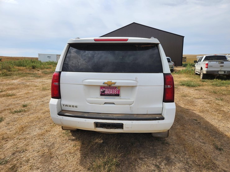 2015-chevrolet-tahoe-lt-image-26