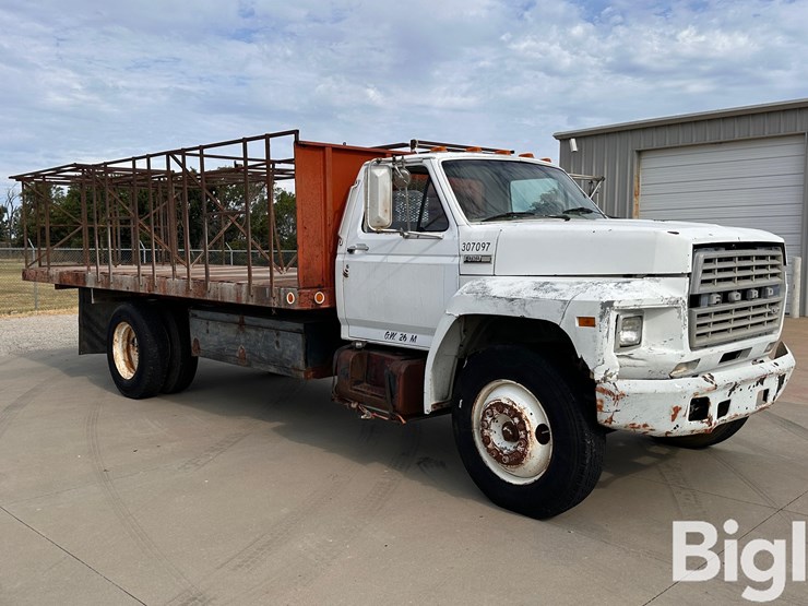 1981-ford-f700-image-3
