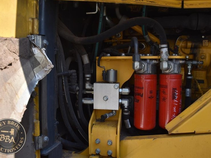 2019-deere-744kii-image-41