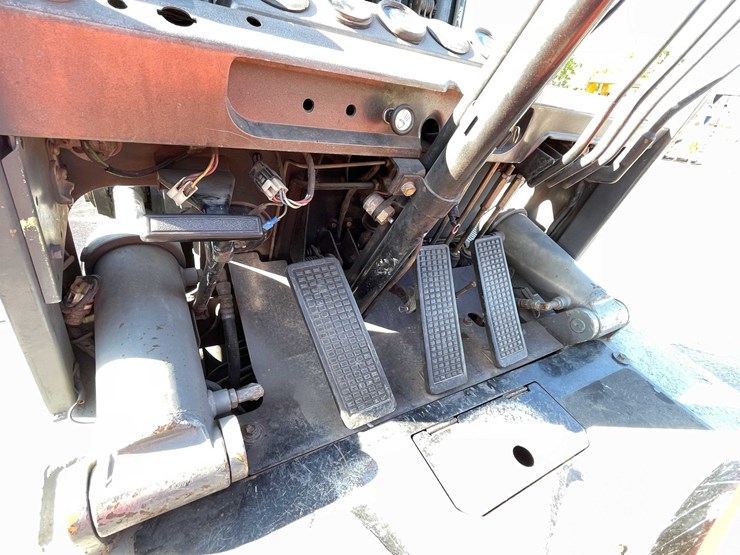 #1626-•-toyota-10,000lb-lift-capacity-forklift-(o3)-image-16