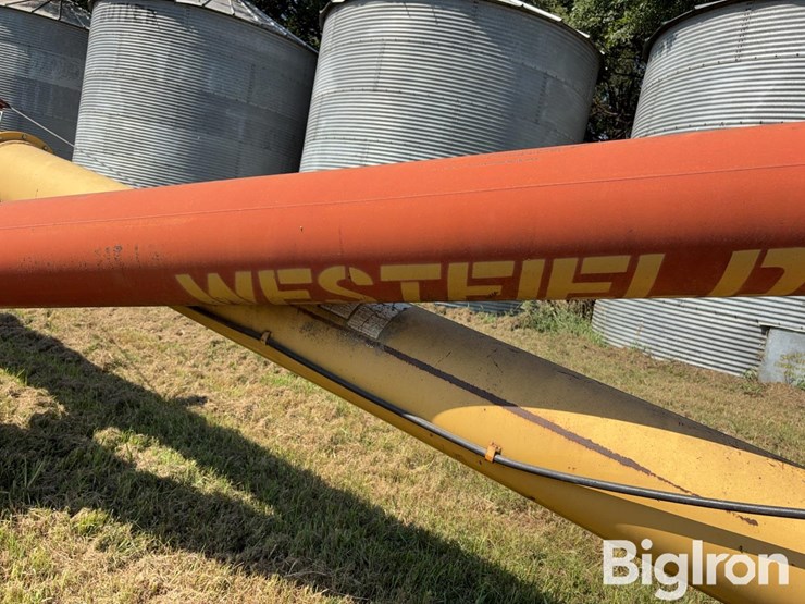 westfield-mk130-71-13"x71'-swing-hopper-grain-auger-image-14