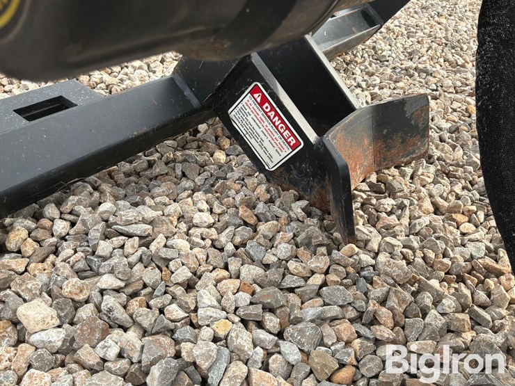 belltec-300-hydraulic-post-hole-digger-image-17