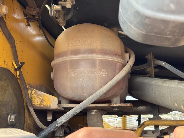 2009-deere-772g-image-76