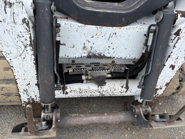 2015-bobcat-t770-image-12