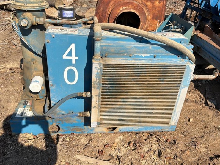 #674-•-quincy-air-compressor-image-3