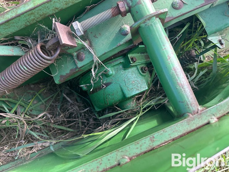 john-deere-216-image-11