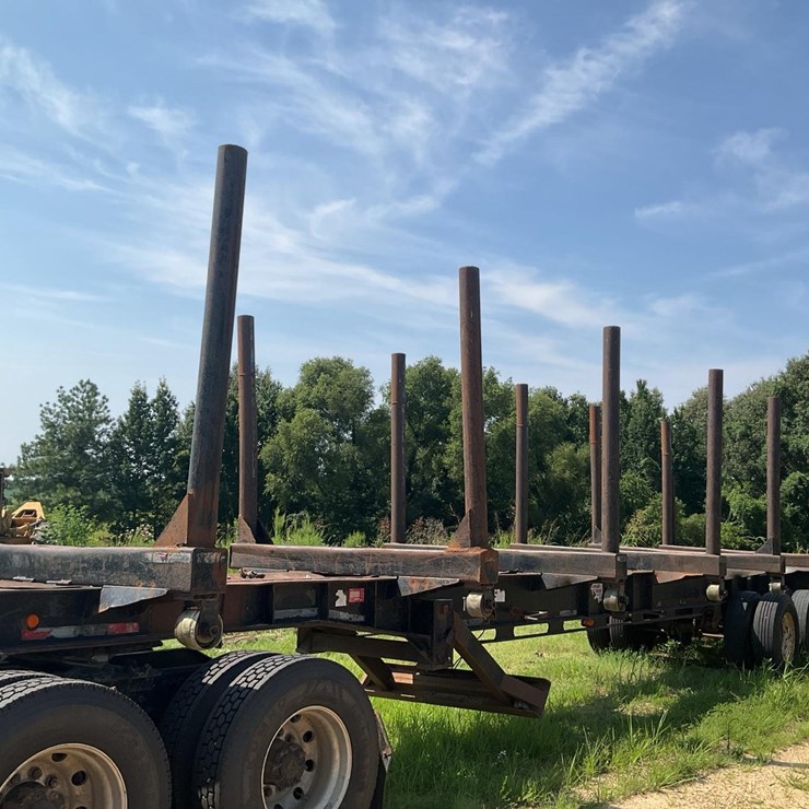 #616 • 1994 Savannah Log Trailer