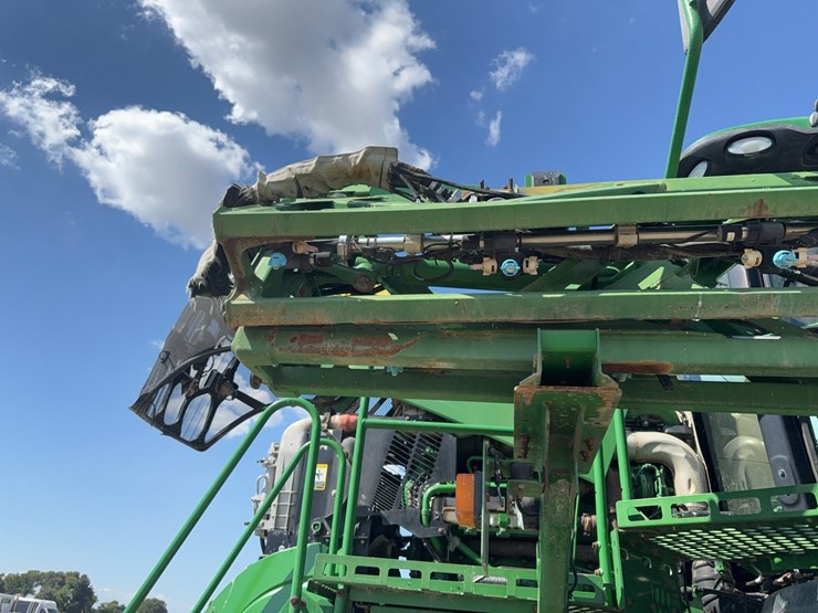 2016-john-deere-r4038-image-53