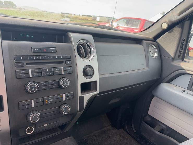 2012-ford-f150-xlt-image-30
