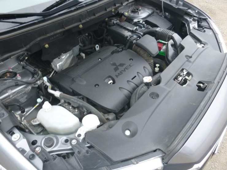 2018-mitsubishi-outlander-image-11