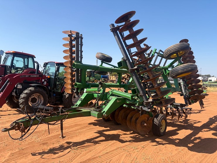 john-deere-637-image-1