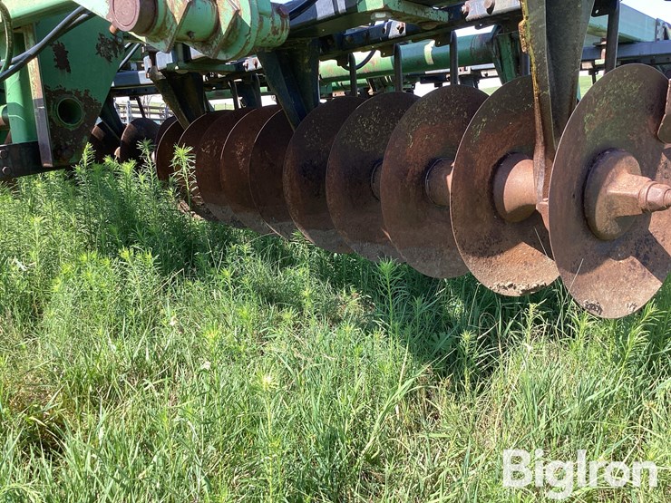 john-deere-331-image-17